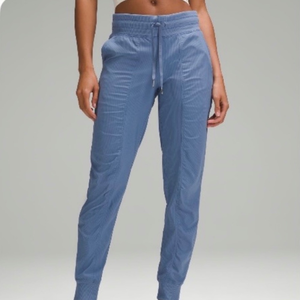 Lululemon Dance Studio Mid-Rise Jogger Full Length Size 4. NWT